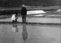 Fotografija sa Solila, iz 60-tih godina, tokom berbe soli (Foto: Anđelko Stjepčević)